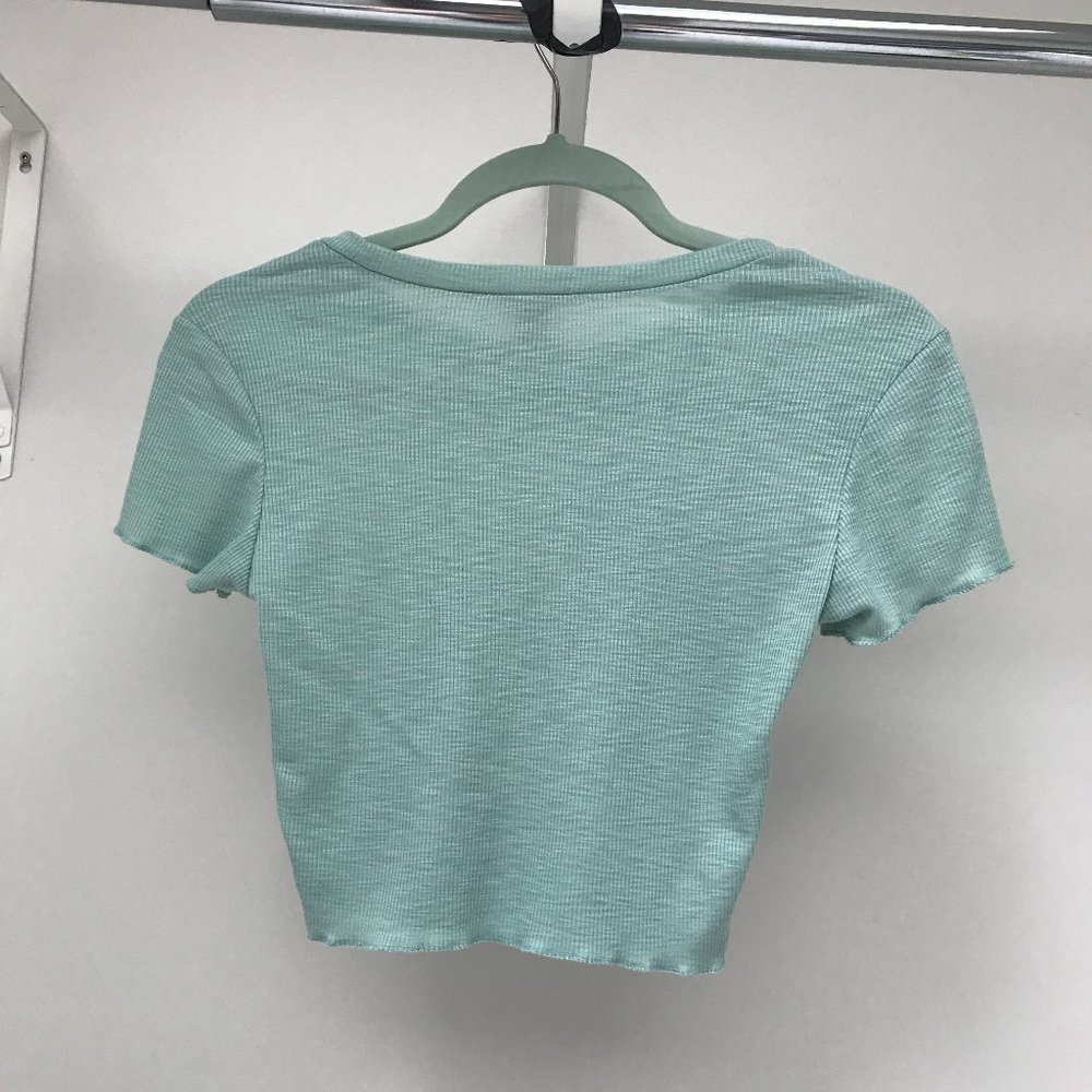 Turquoise Crop Top - Picture 3 of 4